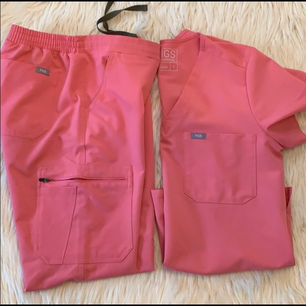 Figs scrubs